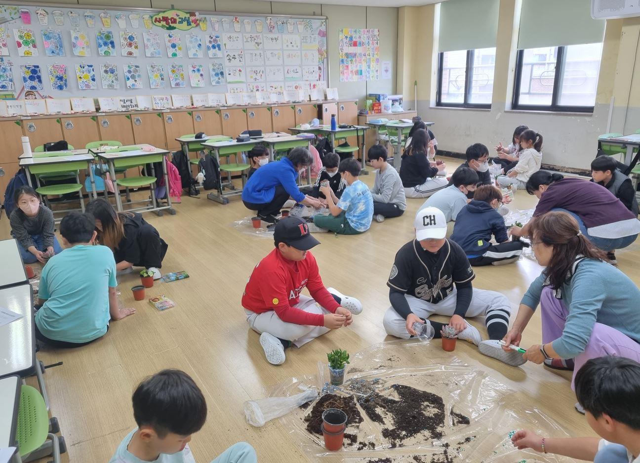 (연수구자원봉사센터)  우(리동네)·버(리스타) - 축현초등학교의 2번째 이미지