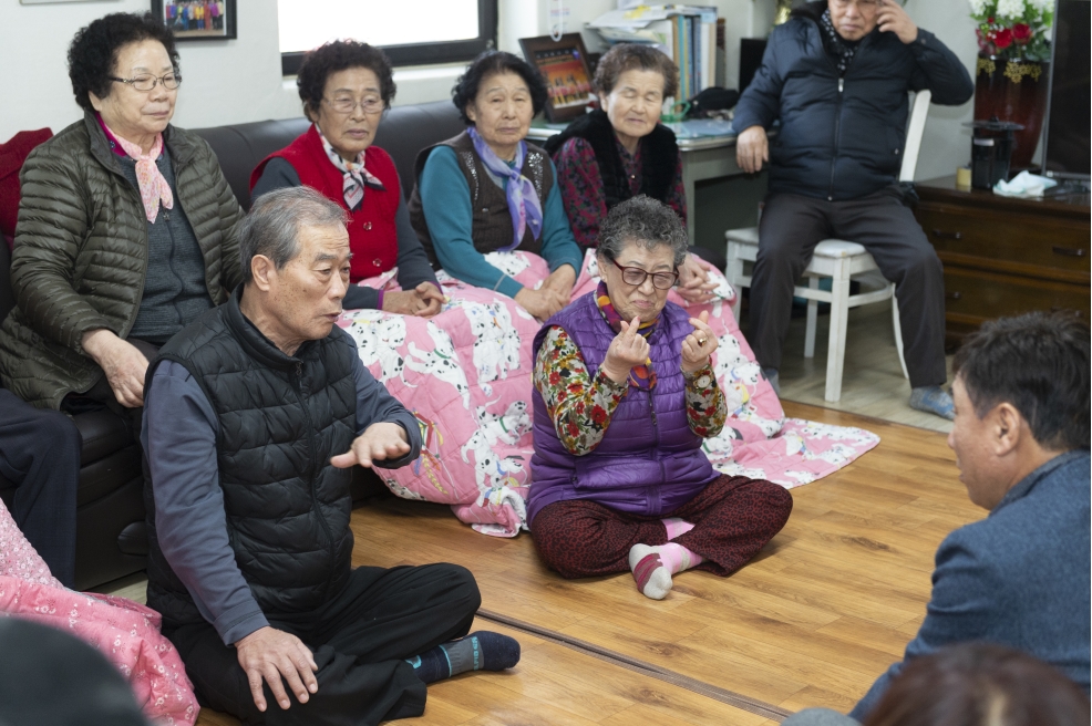 [2019.02.13.] 연수2동 경로당 방문의 6번째 이미지