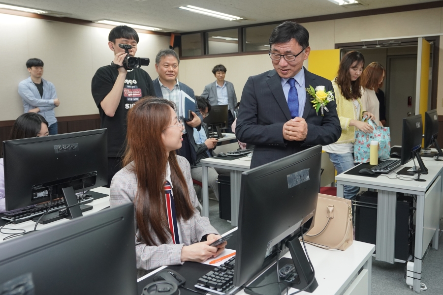 연수구 1인방송 인큐베이션 센터 개소식의 5번째 이미지