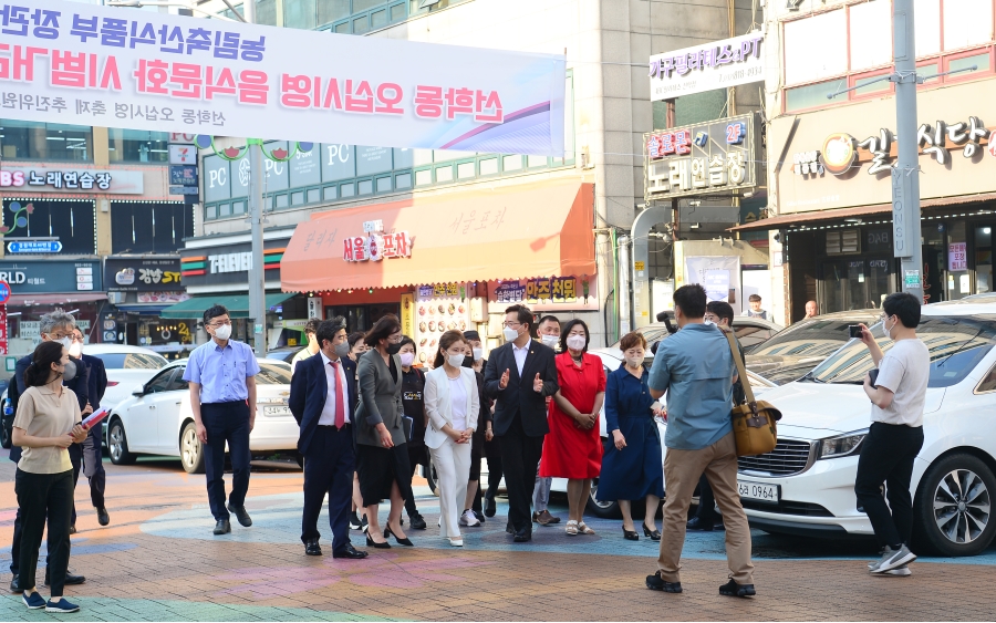 농림축산식품부 장관 선학동 음식문화특화거리 현장방문 상세보기 | 구정홍보관