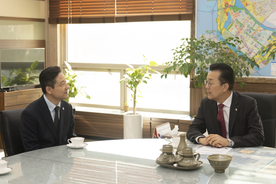 연수큰재장학재단 장학기금기탁(신한은행)의 3번째 이미지