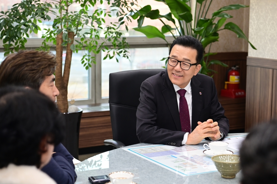 송도4동 주민자치회 후원금 전달의 3번째 이미지