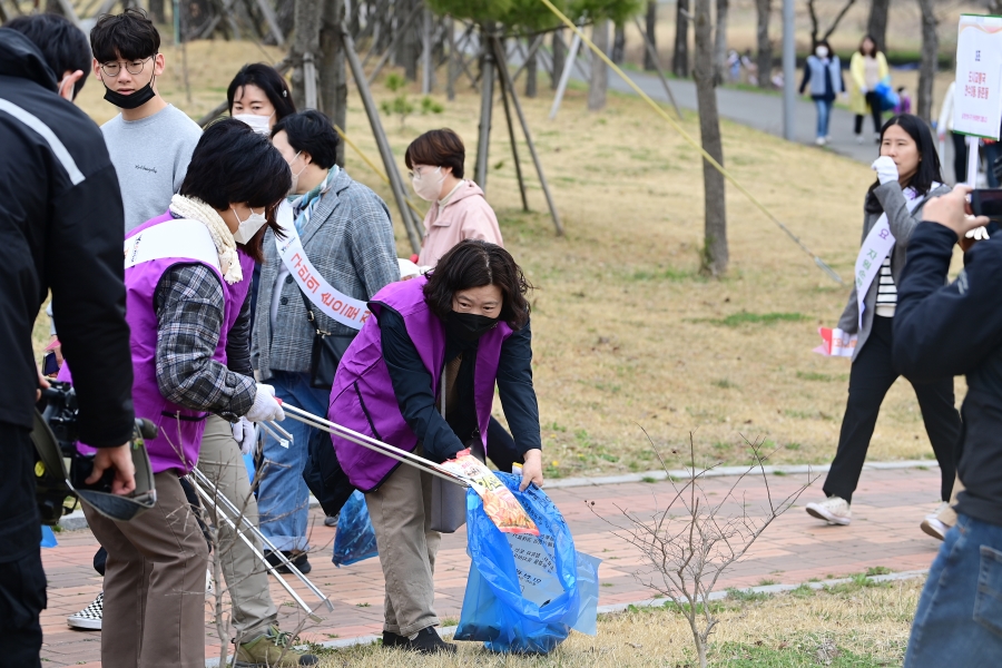 새봄맞이 승기천 대청소의 8번째 이미지