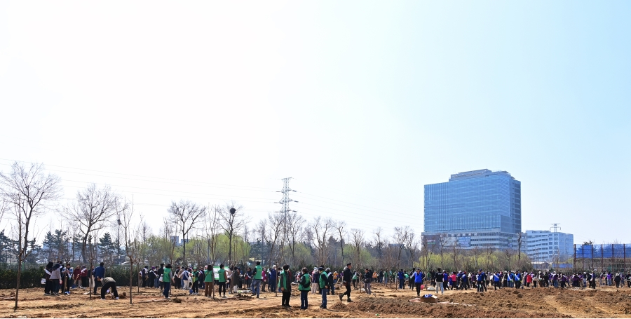식목일 나무심기 행사 및 한마음공원 착공식의 5번째 이미지