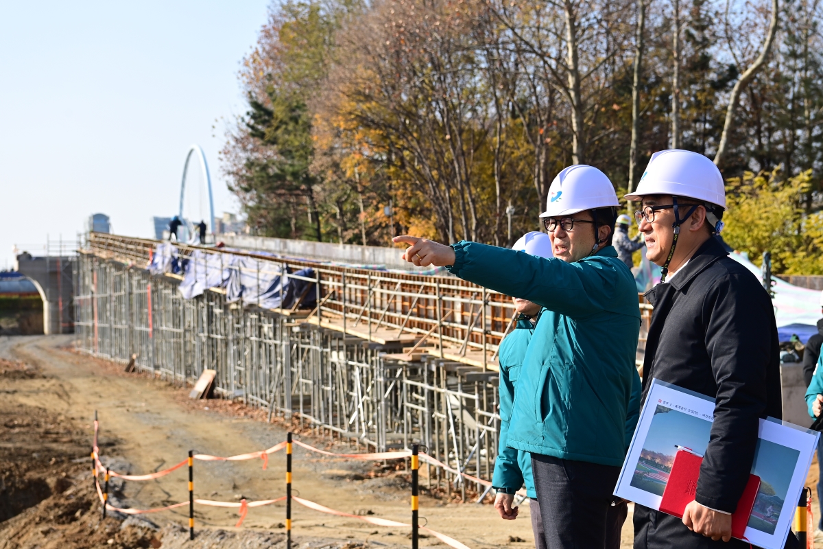 송도워터프런트-승기천 자전거도로사업 현장 방문의 4번째 이미지