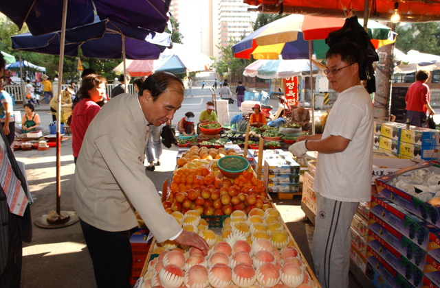 옥련2동 재래시장 방문의 1번째 이미지