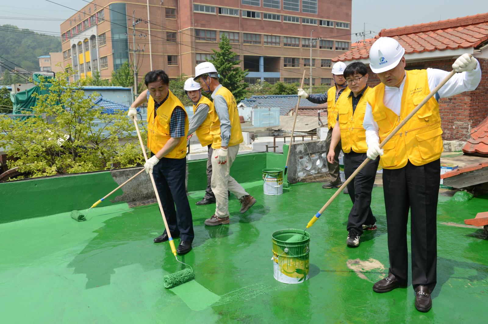 사랑의집고처주기행사(옥골경로당)의 2번째 이미지