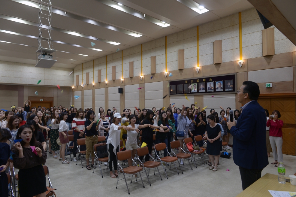 정부지원 어린이집 교사와 대화의 2번째 이미지