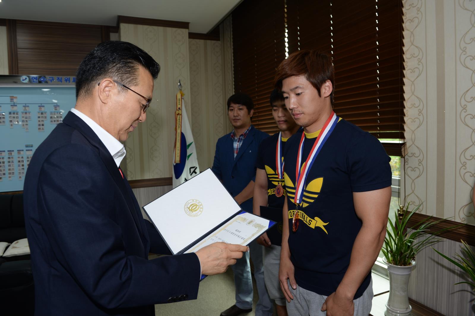 제28회 전국시도대항 장사씨름대회 수상자와함께의 1번째 이미지