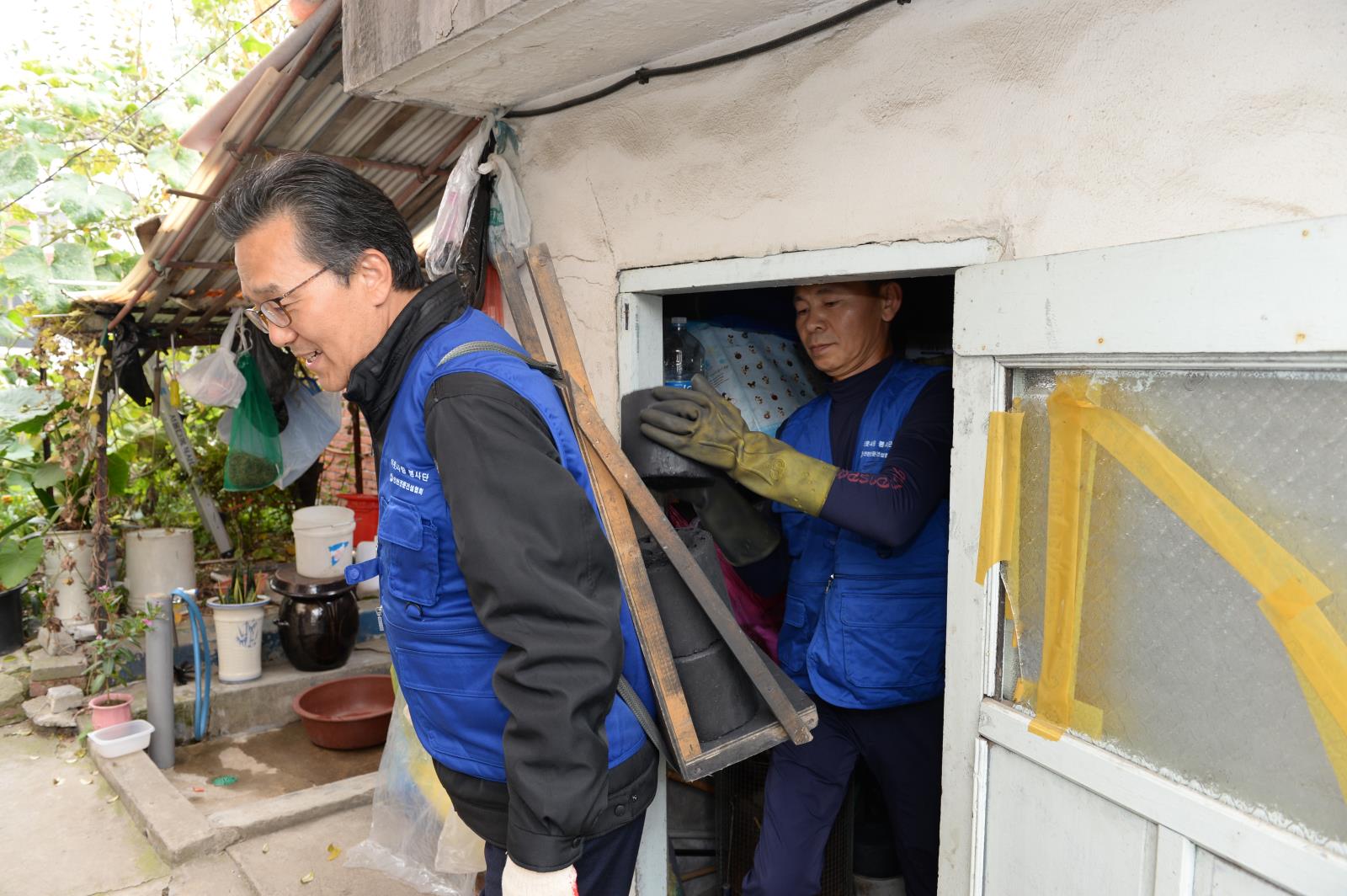 사랑의 연탄 전달식의 2번째 이미지
