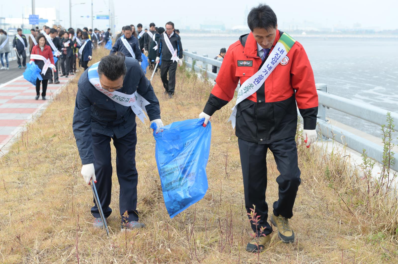 인천신항 연수구 귀속을 위한 클린업데이의 1번째 이미지