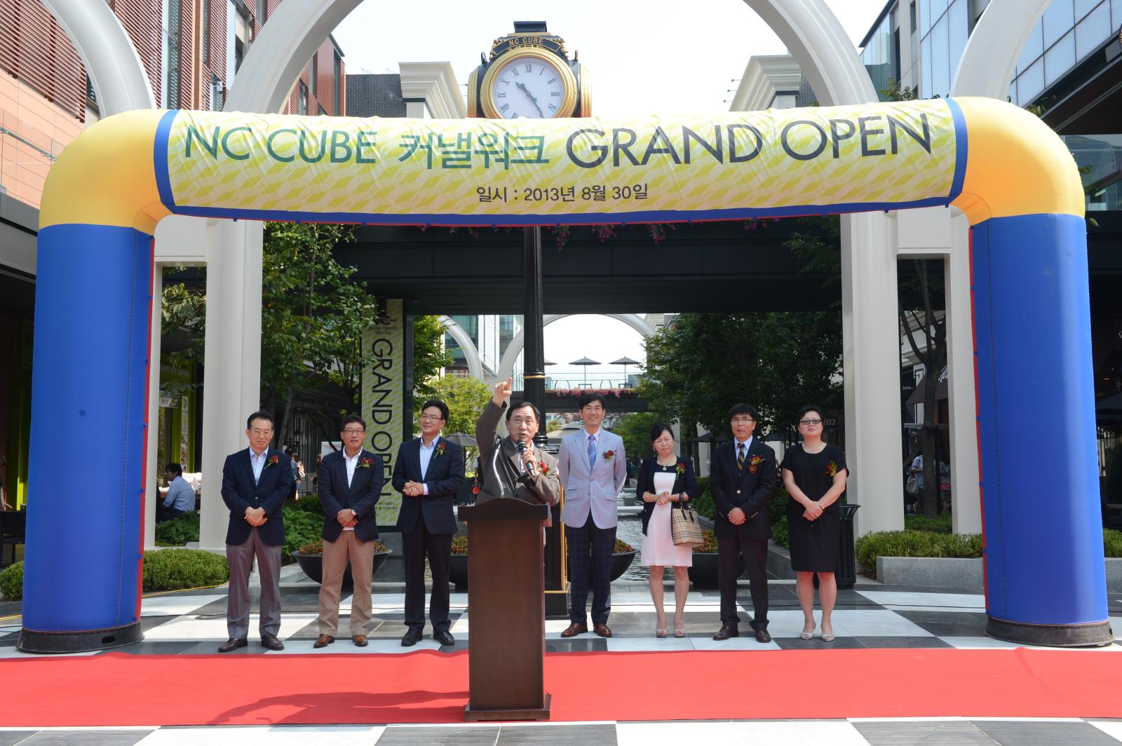 NC큐브 커넬워크점 오픈 행사참석의 1번째 이미지