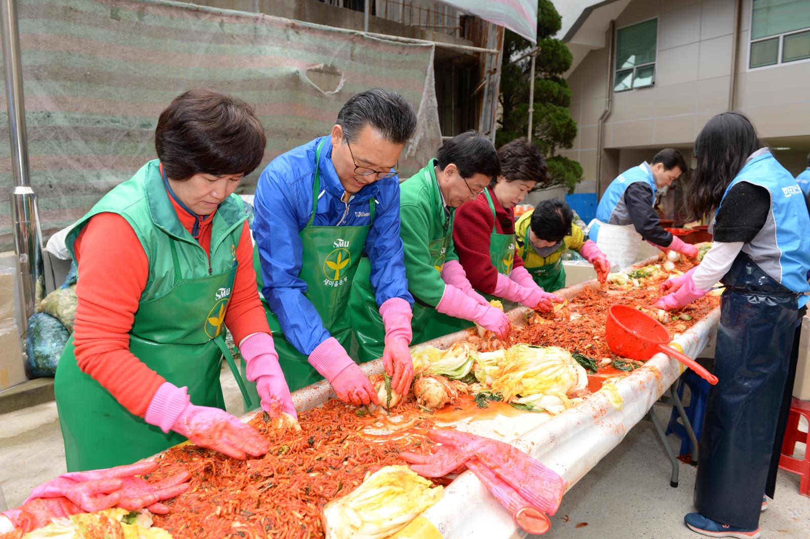 연수구 새마을 협의회 김장담그기의 1번째 이미지