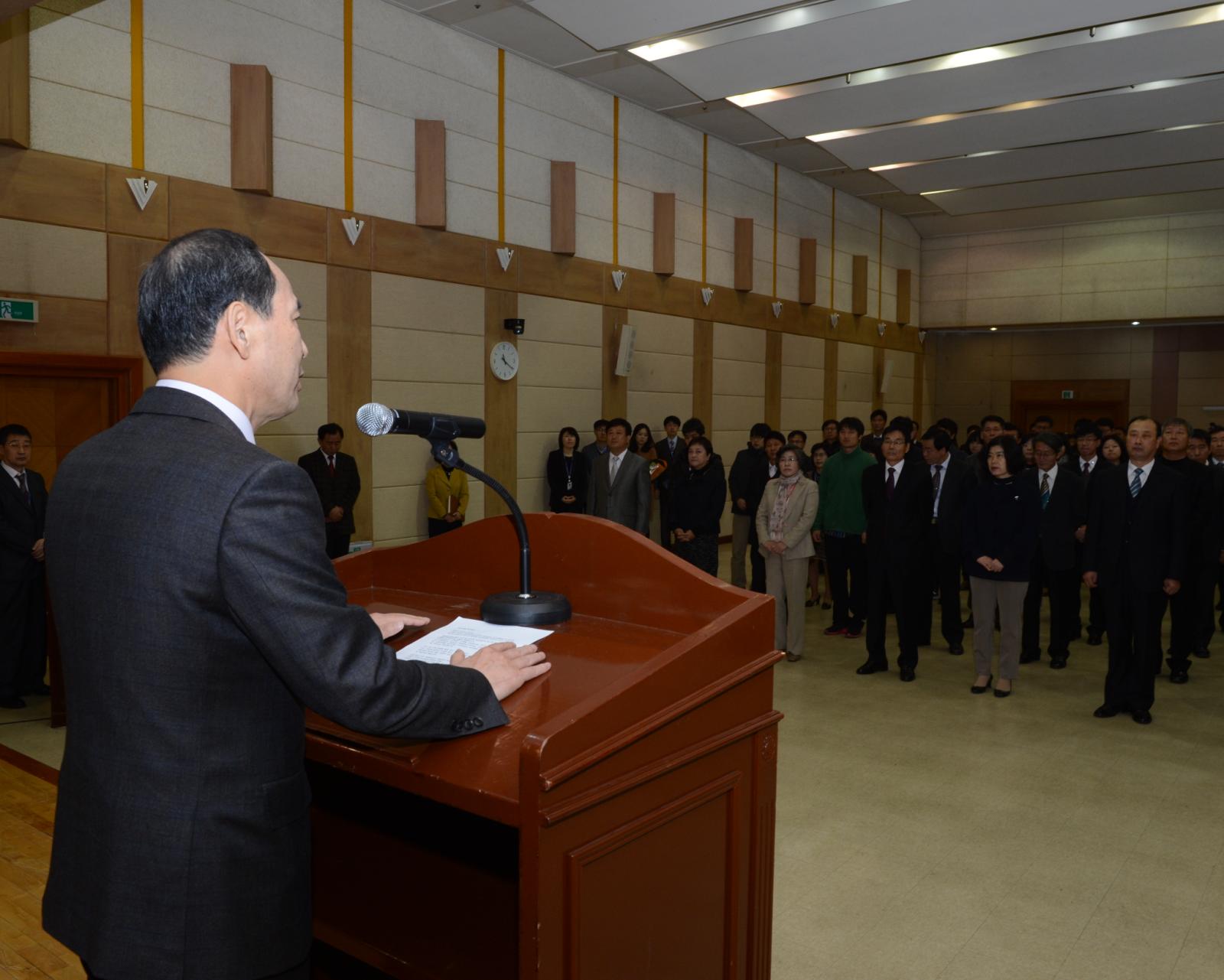 제20대 김기완부구청장 이임식에서 인사말을 하는 부구청장의 모습