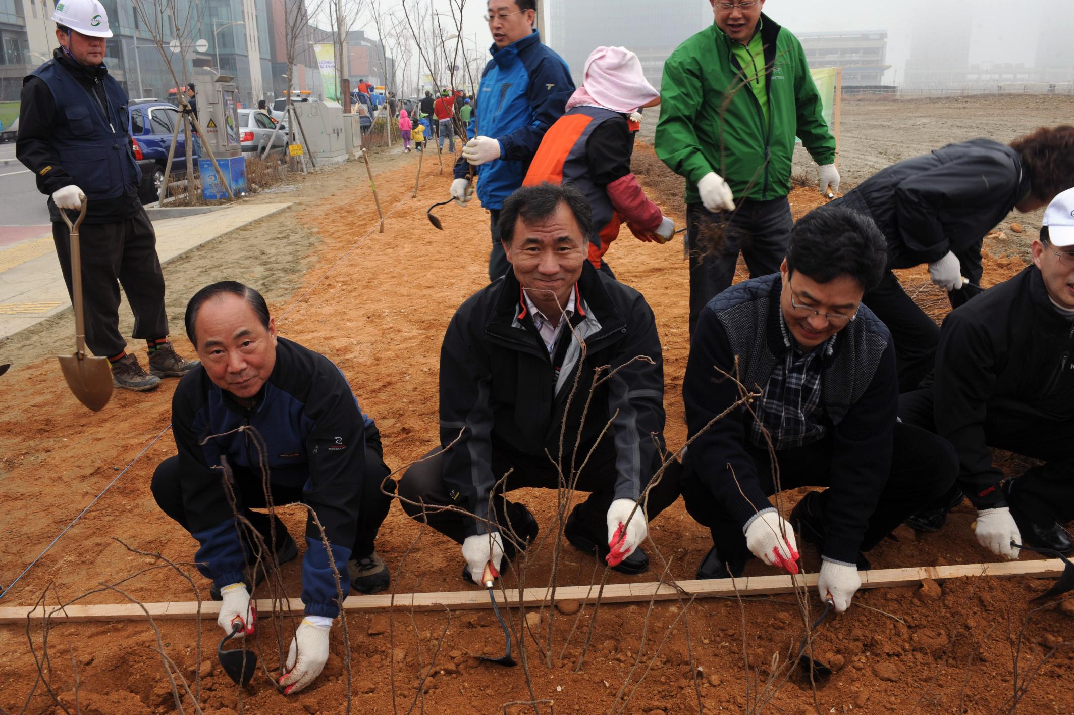 송도국제도시 해당화 꽃길가꾸기 참석의 1번째 이미지