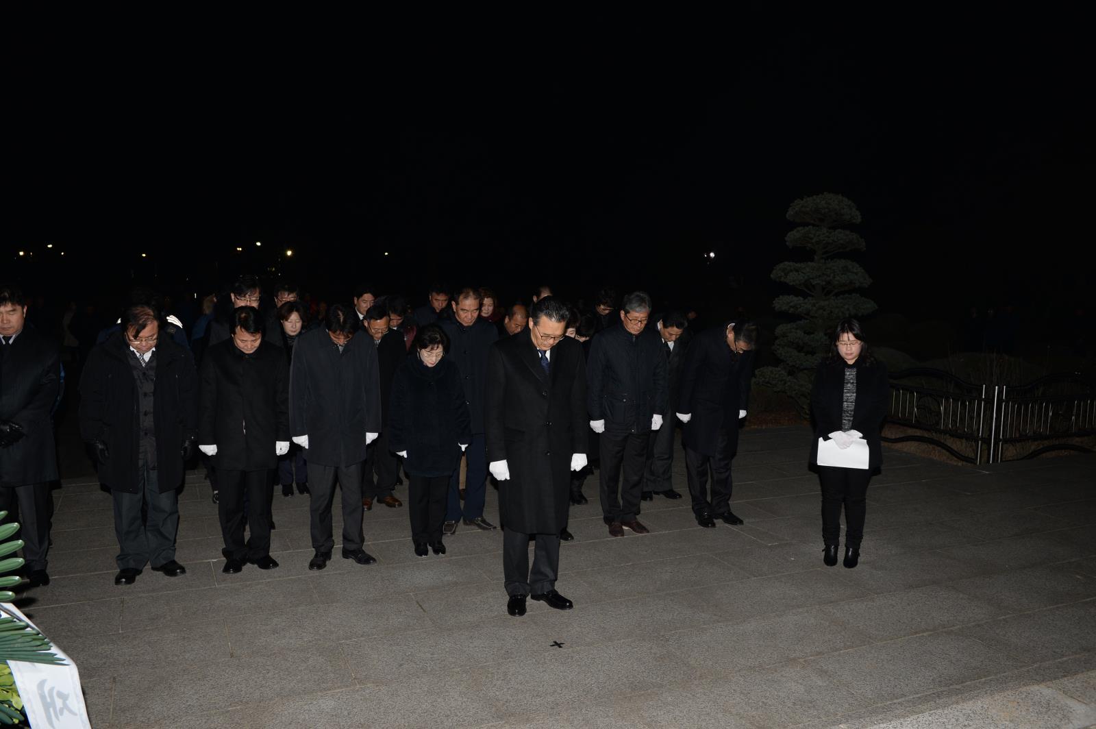 2016년 새해맞이 현충탑 참배의 2번째 이미지