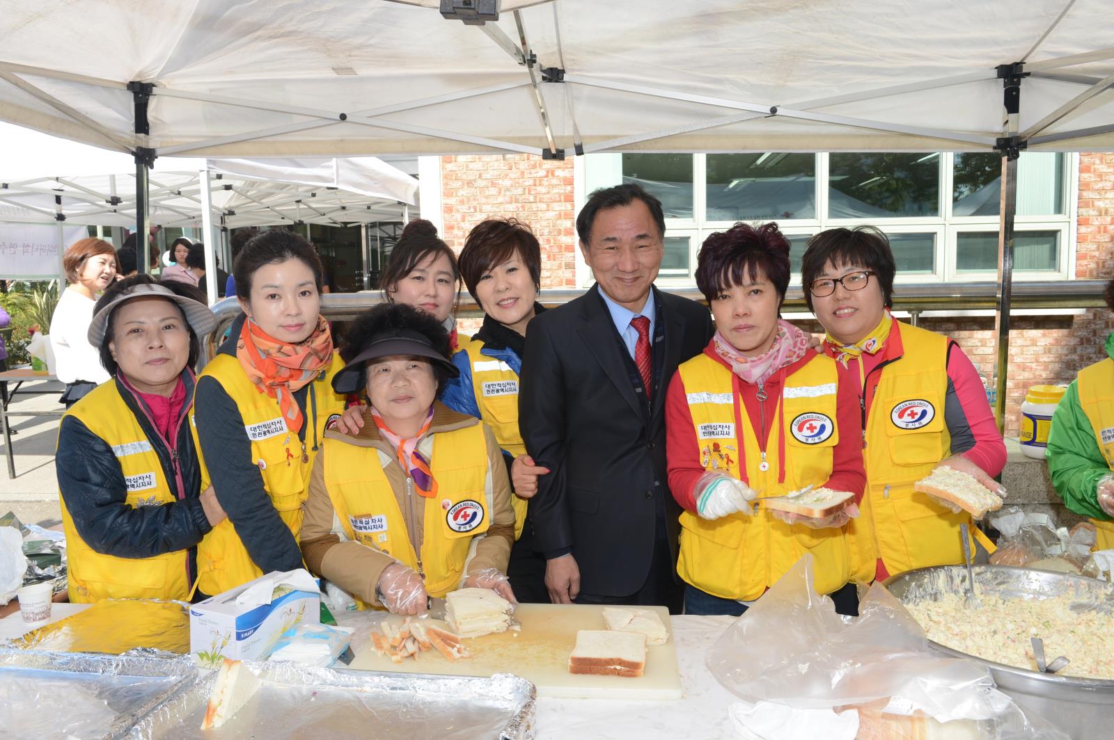 사할린 행복나눔바자회(1)의 2번째 이미지