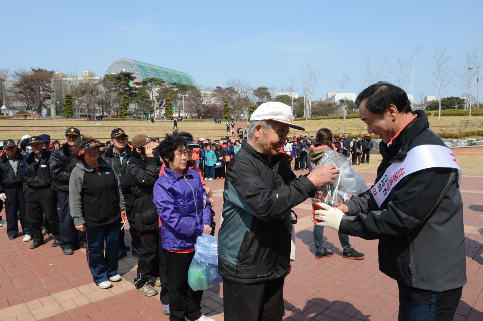 나무나눠주기행사의 1번째 이미지