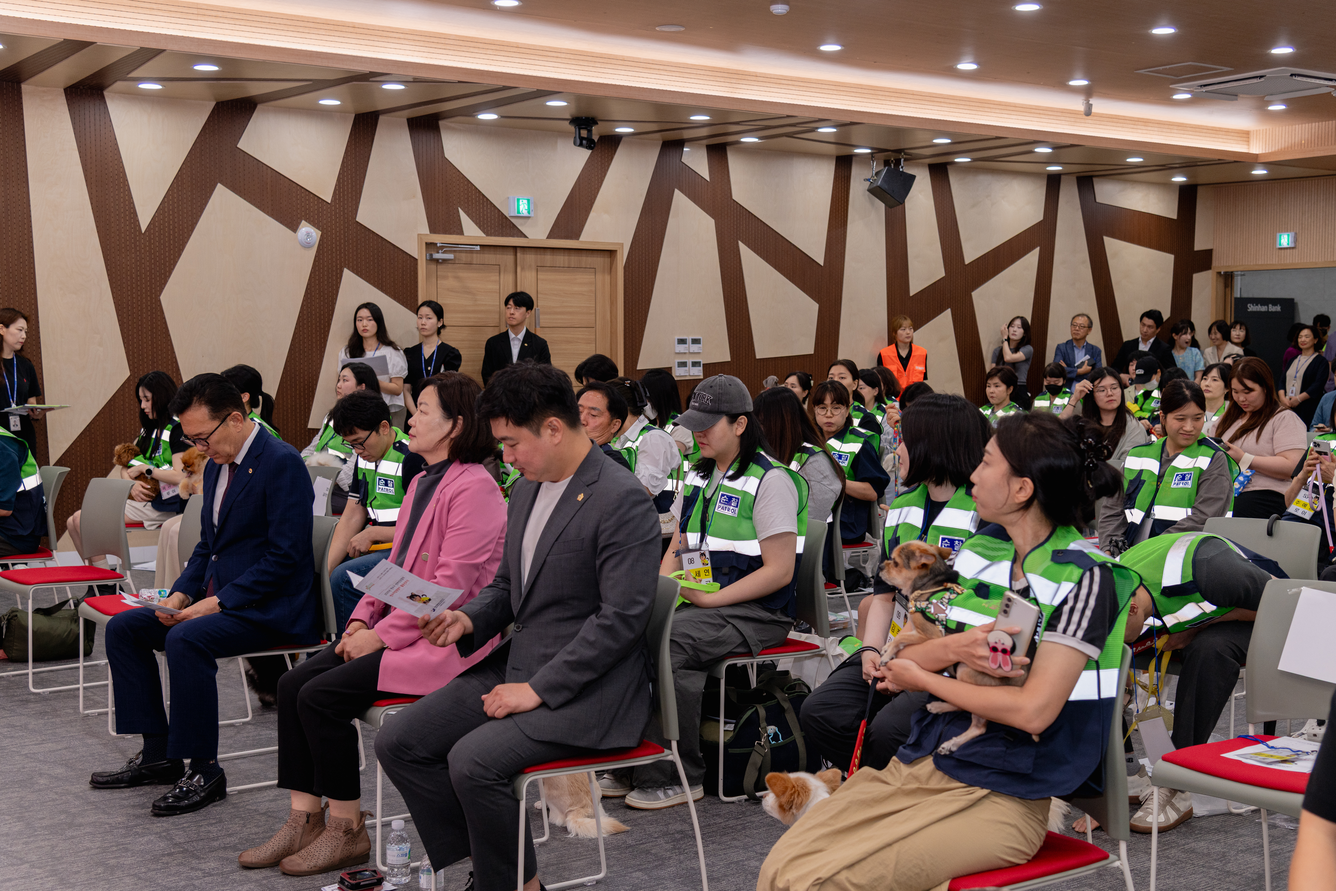 반려견순찰대(연수지킴이댕댕이) 2기 활동선포식(제2청사 대회의실)의 2번째 이미지