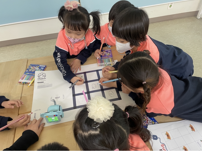 느티나무어린이집(2023.04.12.)의 3번째 이미지