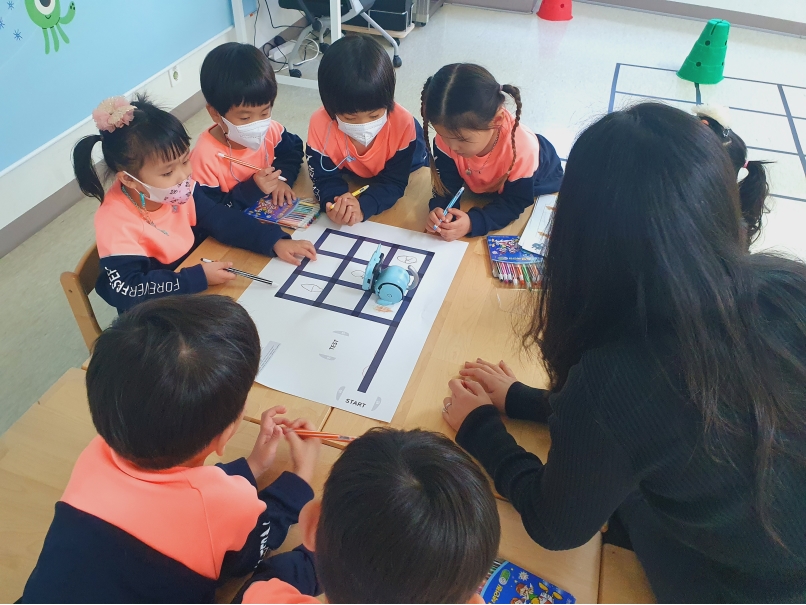 느티나무어린이집(2023.04.12.)의 4번째 이미지