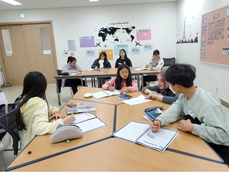 10월 토요북클럽(10.21.오전)의 8번째 이미지