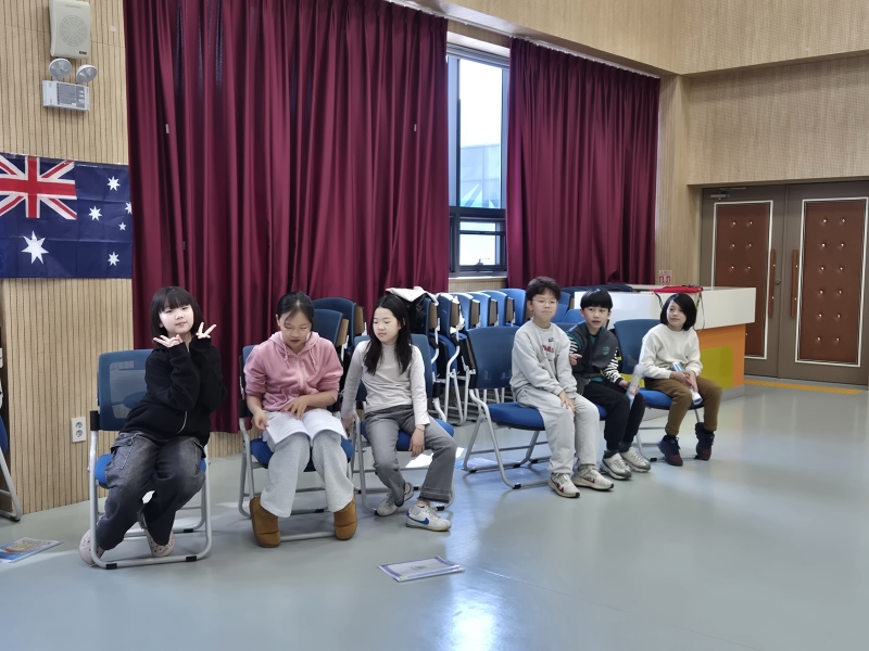 [특별] 채드윅과 함께하는 영어 뮤지컬(14차시_03.21.)의 4번째 이미지