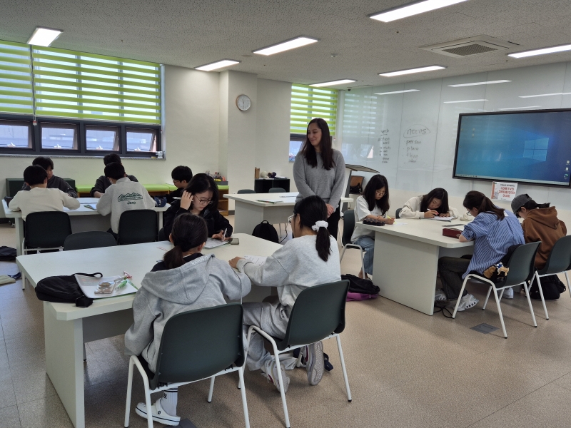 [토요 클래스] 2학기 중·고등ELTiS(10시) (4월)의 1번째 이미지