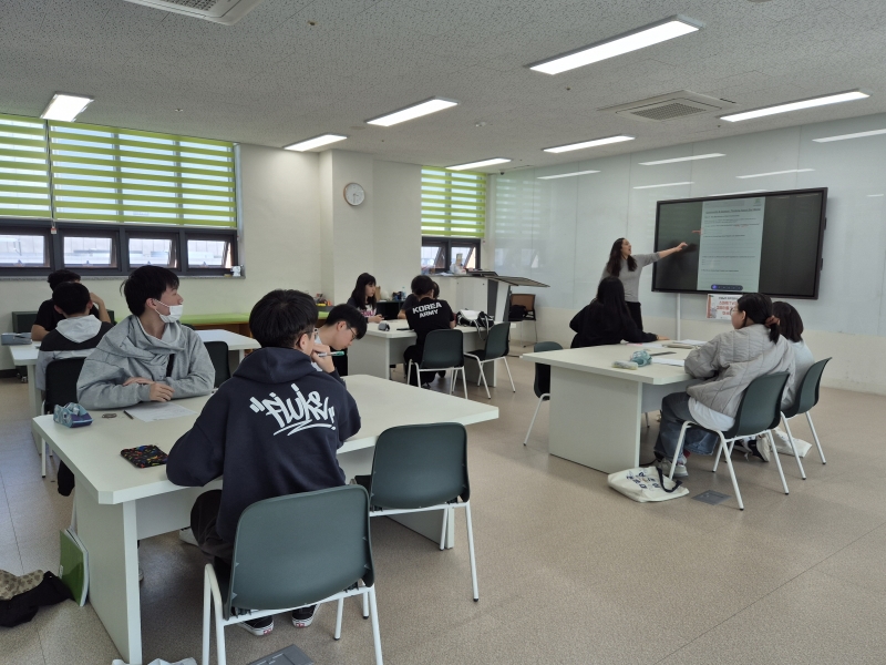 [토요 클래스] 2학기 중·고등ELTiS(14시) (4월)의 2번째 이미지