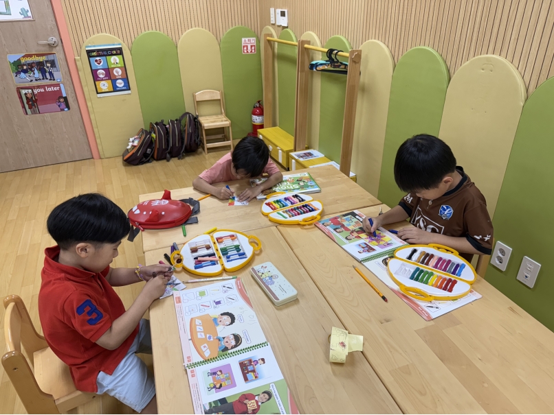 [방과후] 2025년 2학기 유치코스북 6세 수업사진(1차)의 3번째 이미지