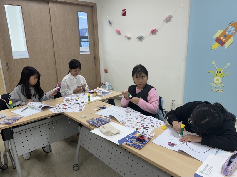 11월 나만의 동화책 만들기(11.15)의 5번째 이미지