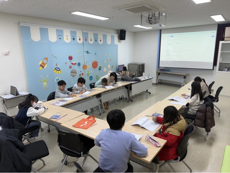 11월 나만의 영어 동화책 만들기(11.22.)의 4번째 이미지