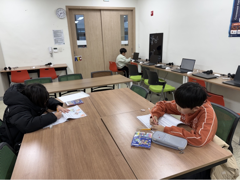 12월 나만의 영어 동화책 만들기(12.13.)의 6번째 이미지