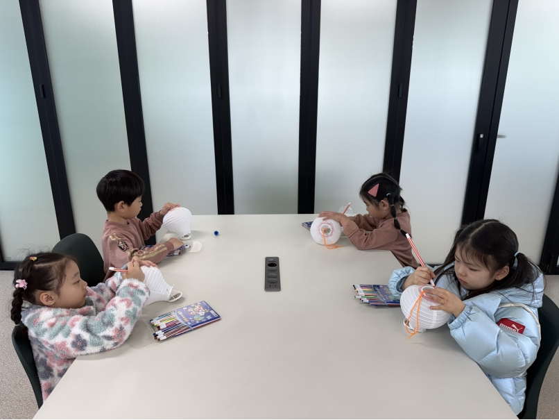 작은꽃어린이집(03.24.)의 3번째 이미지