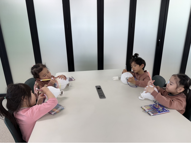 작은꽃어린이집(03.25.)의 1번째 이미지