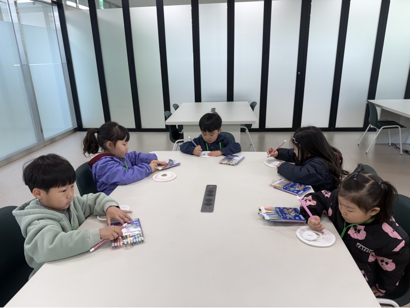 연수유치원(04.02.)의 1번째 이미지