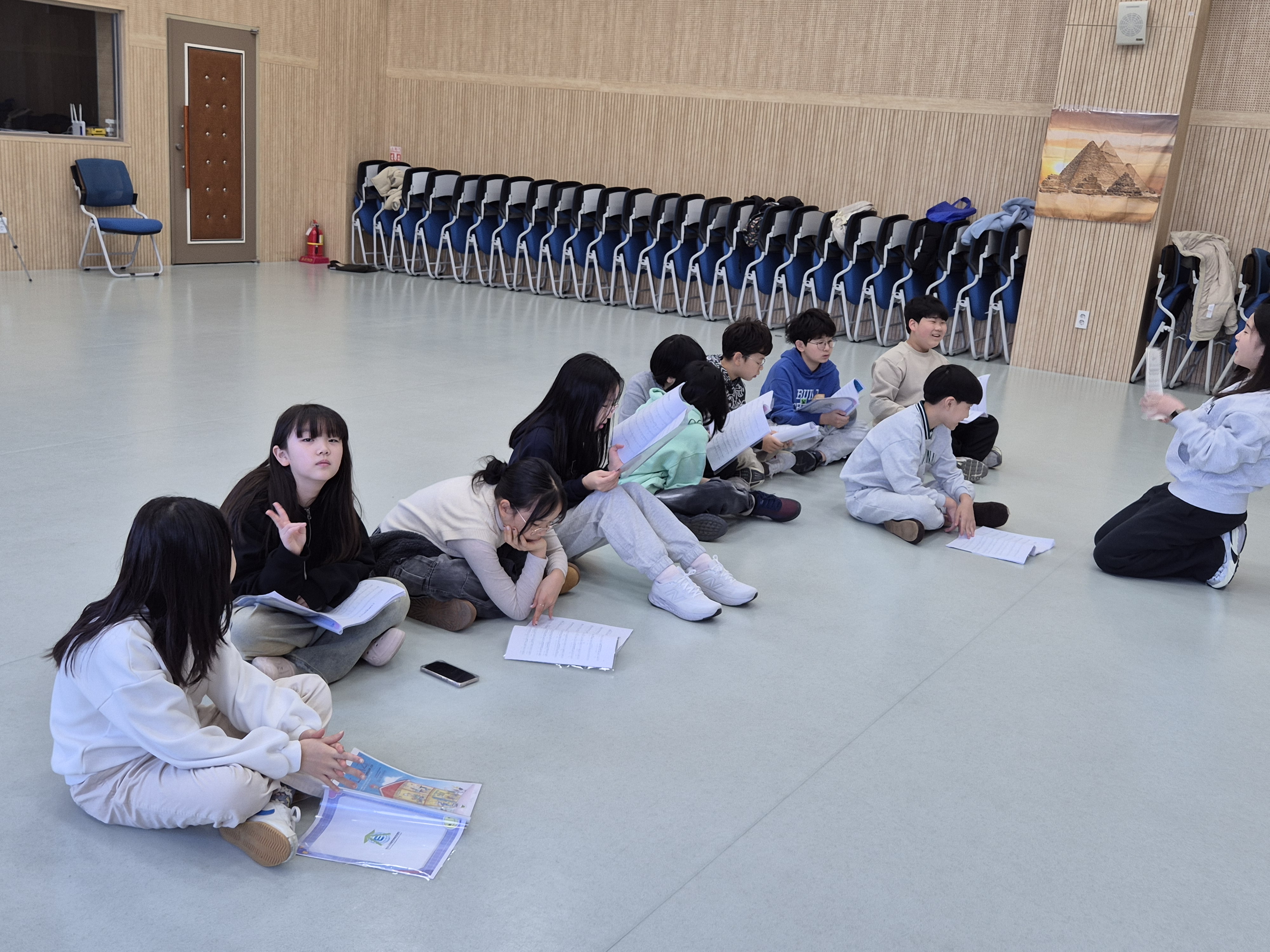 [특별] 채드윅과 함께하는 영어 뮤지컬(12차시_03.07.)의 5번째 이미지