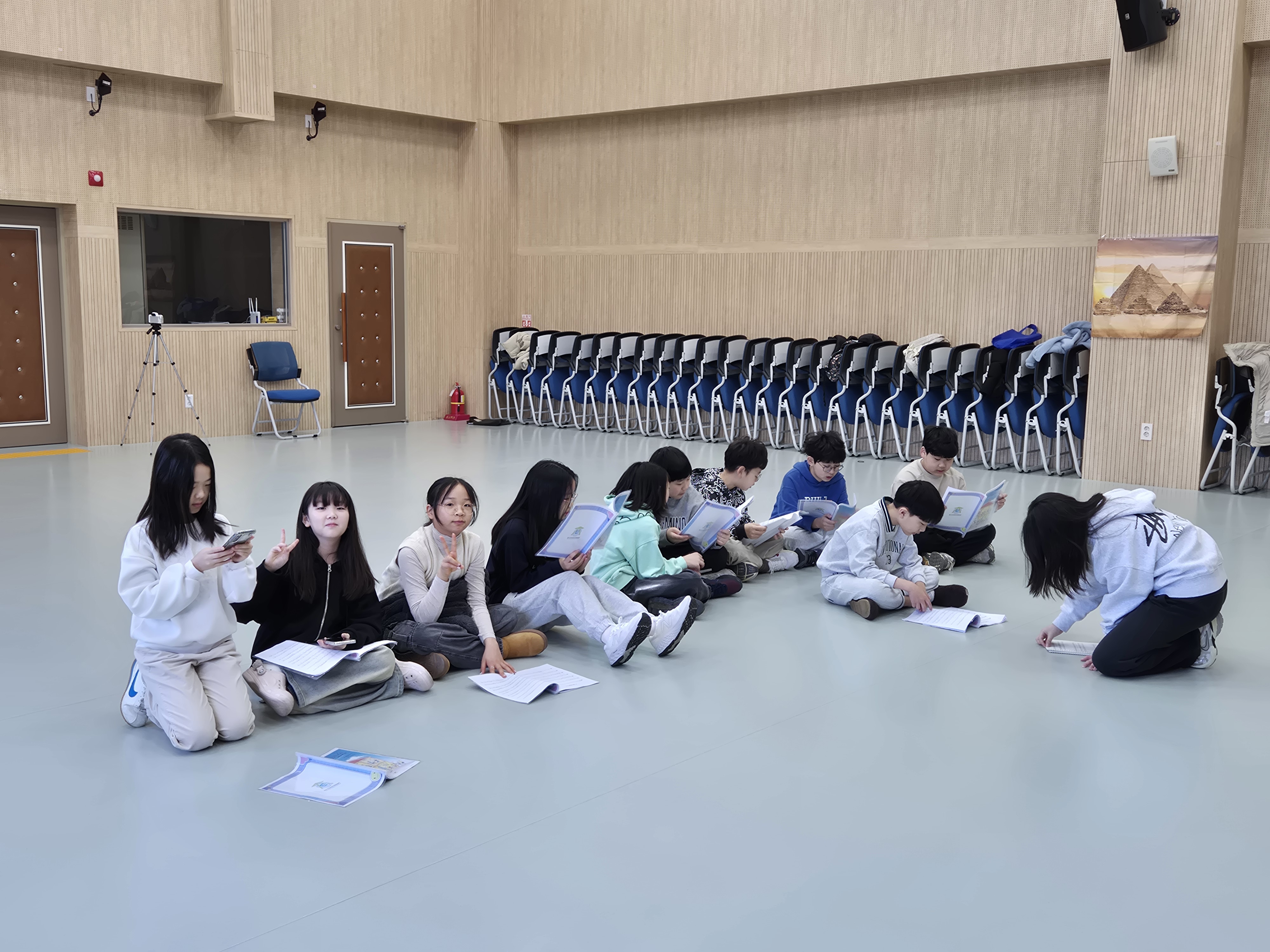 [특별] 채드윅과 함께하는 영어 뮤지컬(12차시_03.07.)의 7번째 이미지