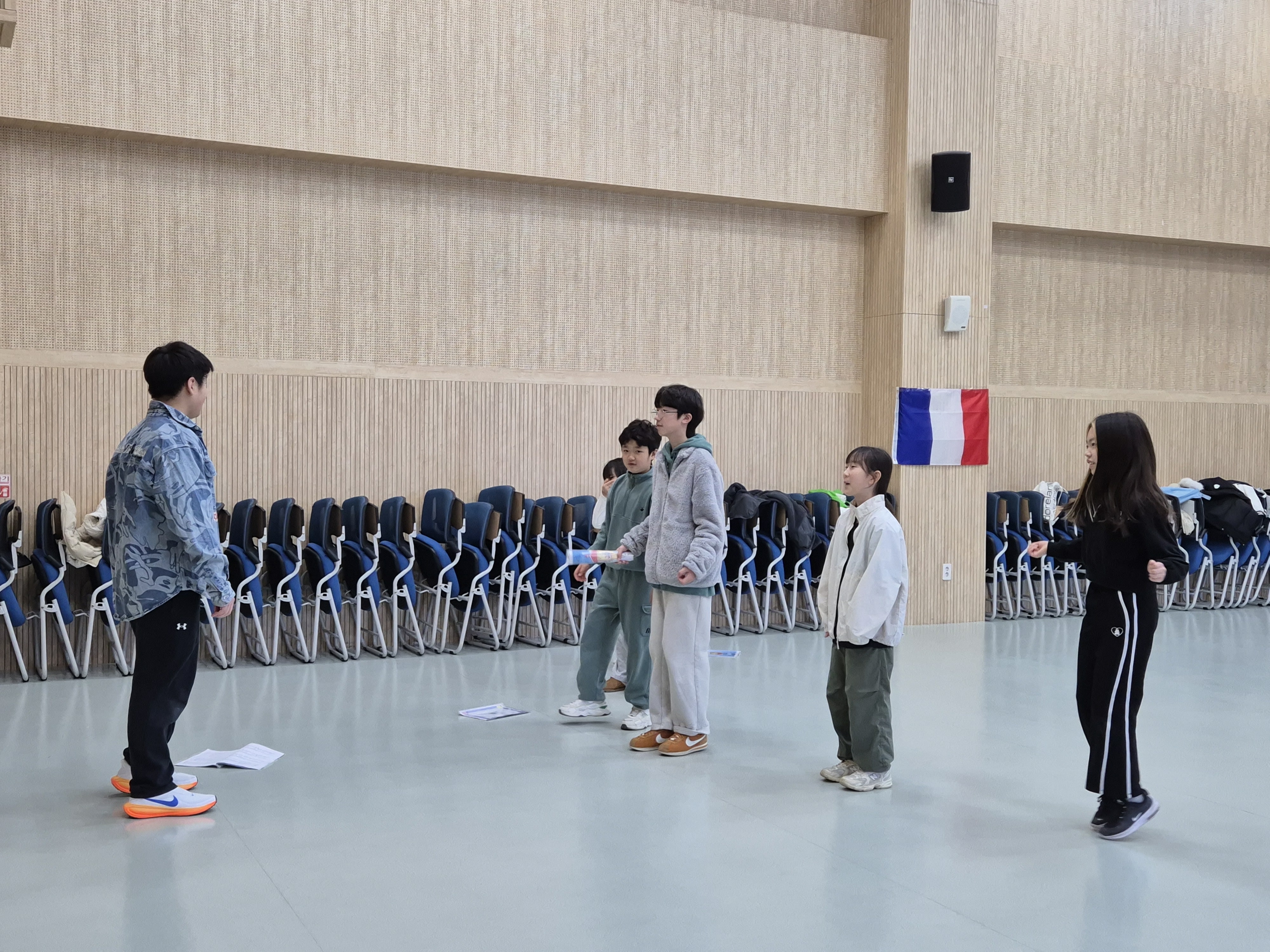 [특별] 채드윅과 함께하는 영어 뮤지컬(14차시_03.21.)의 8번째 이미지