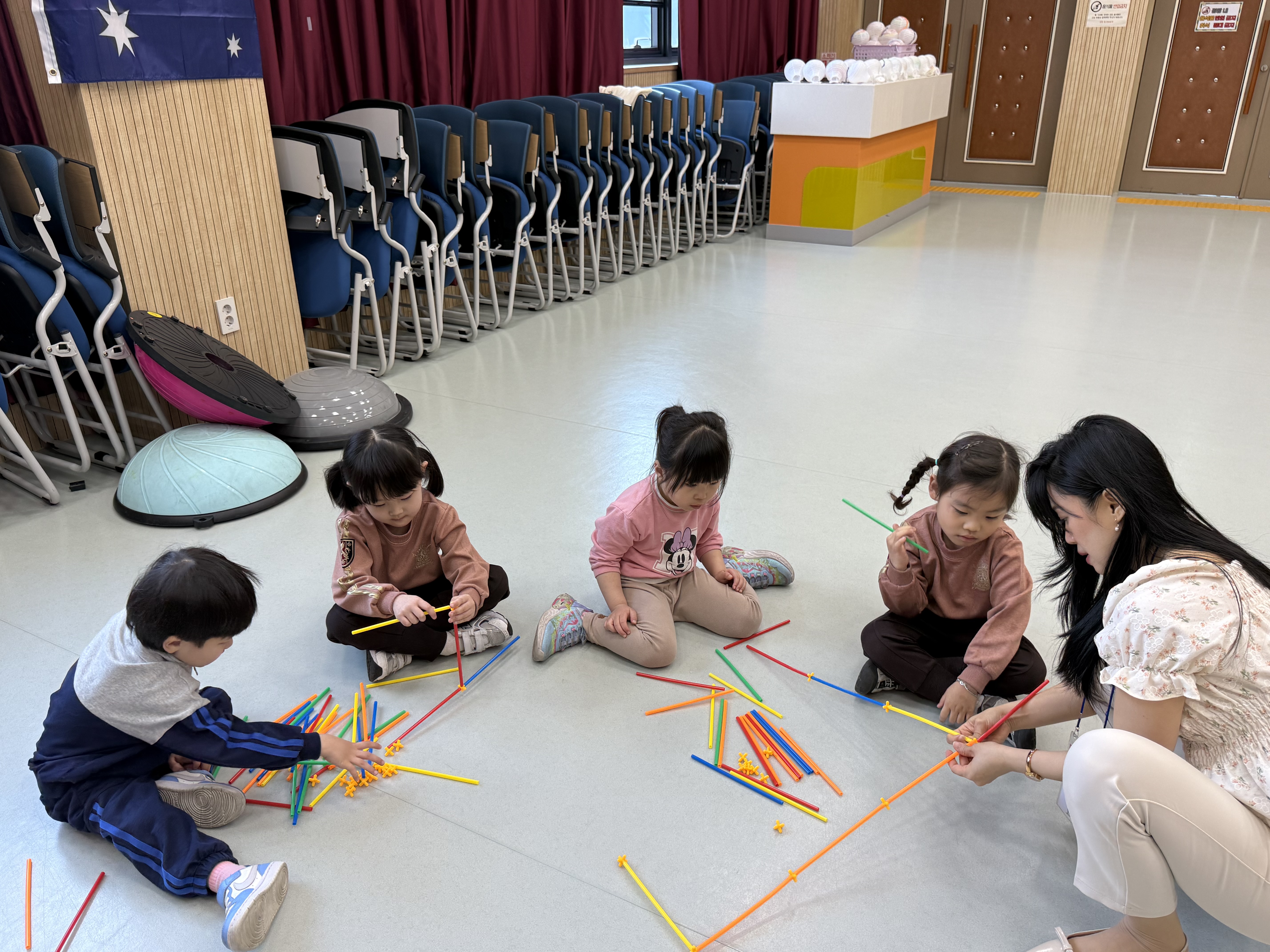 작은꽃어린이집(03.25.)의 8번째 이미지