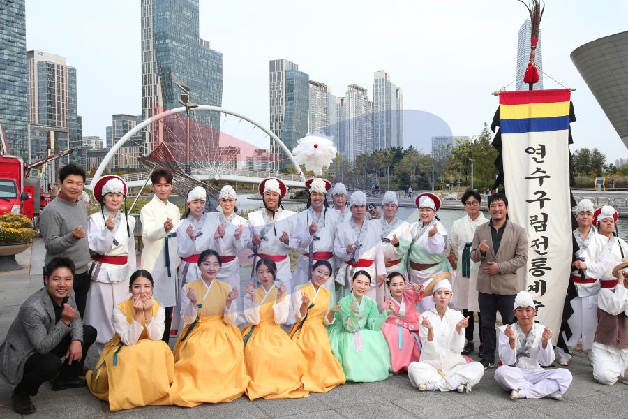 전통예술단의 3번째 이미지