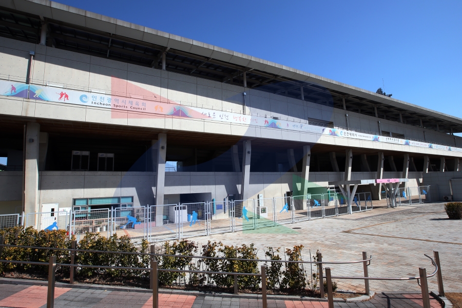 선학하키경기장의 3번째 이미지