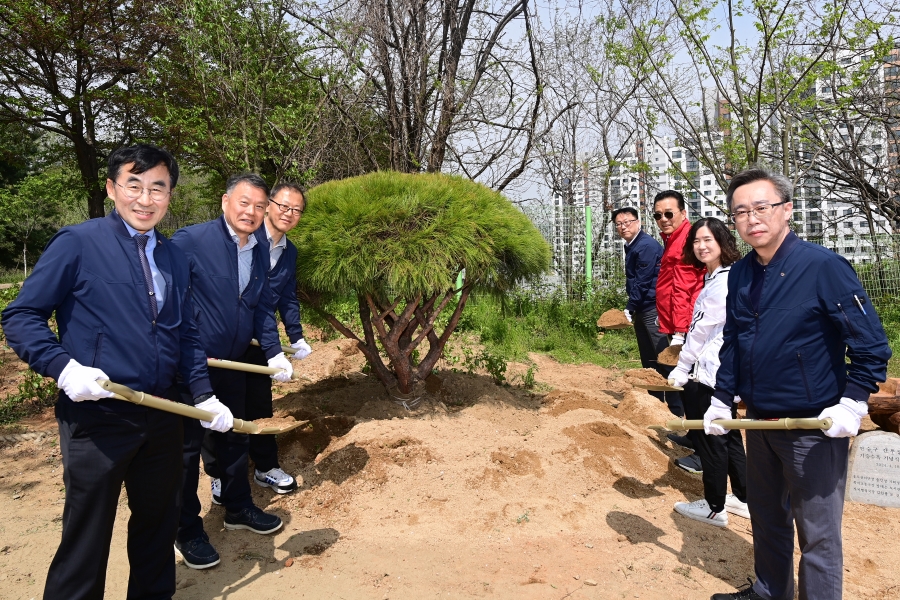 연수구, 봉재산서 ‘연수구화’ 진달래 심기 행사