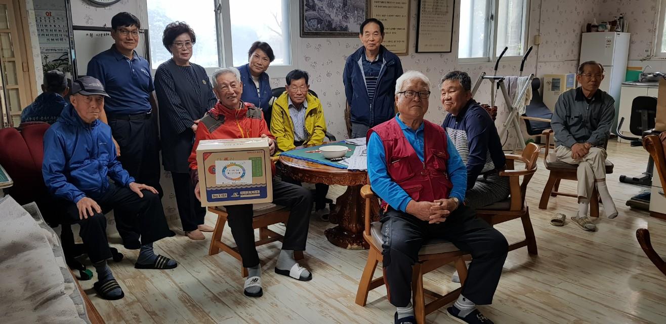 선학동 지역사회보장협의체, 가을걷이 감 나눔 행사 가져의 2번째 이미지