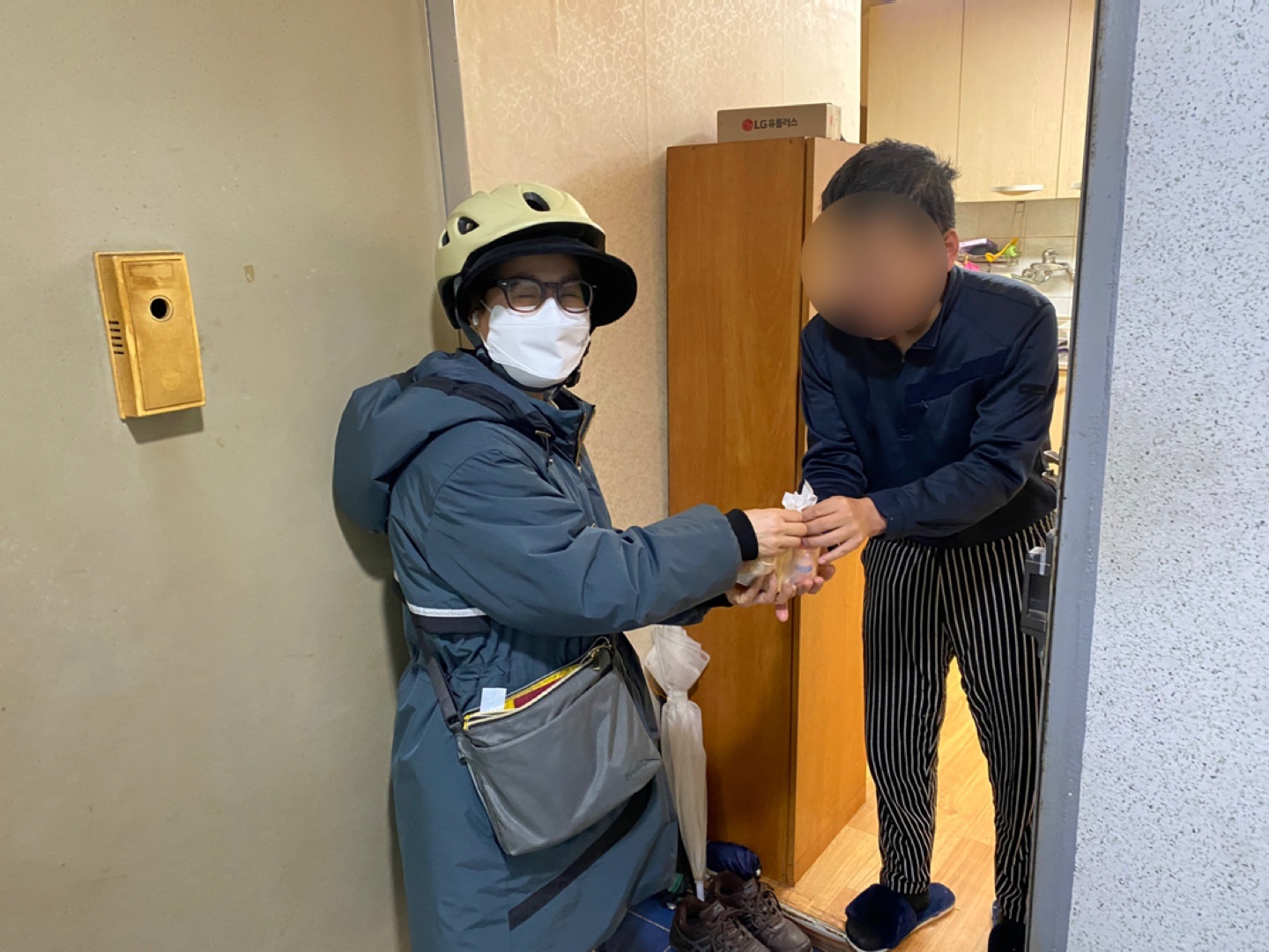 연수구, 건강음료 배달 지원 사업으로 고독사 막는다.의 3번째 이미지