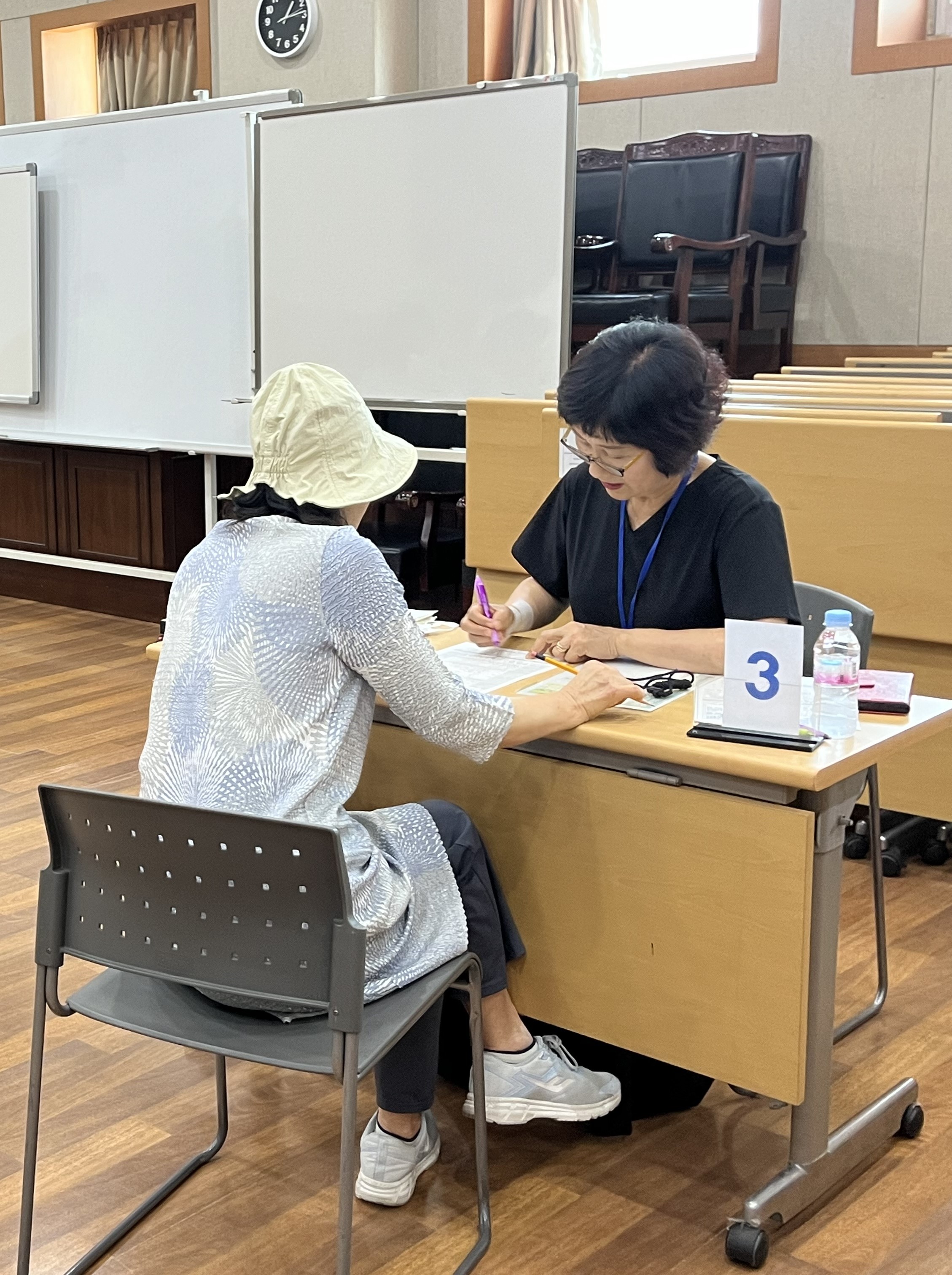 연수구가 만 55세 70세 구민 200명을 대상으로 인천 최초 시범사업으로 실시하는 초로기 치매 예방을 위한 2024년 치매 위험도 예측검사를 완료했다