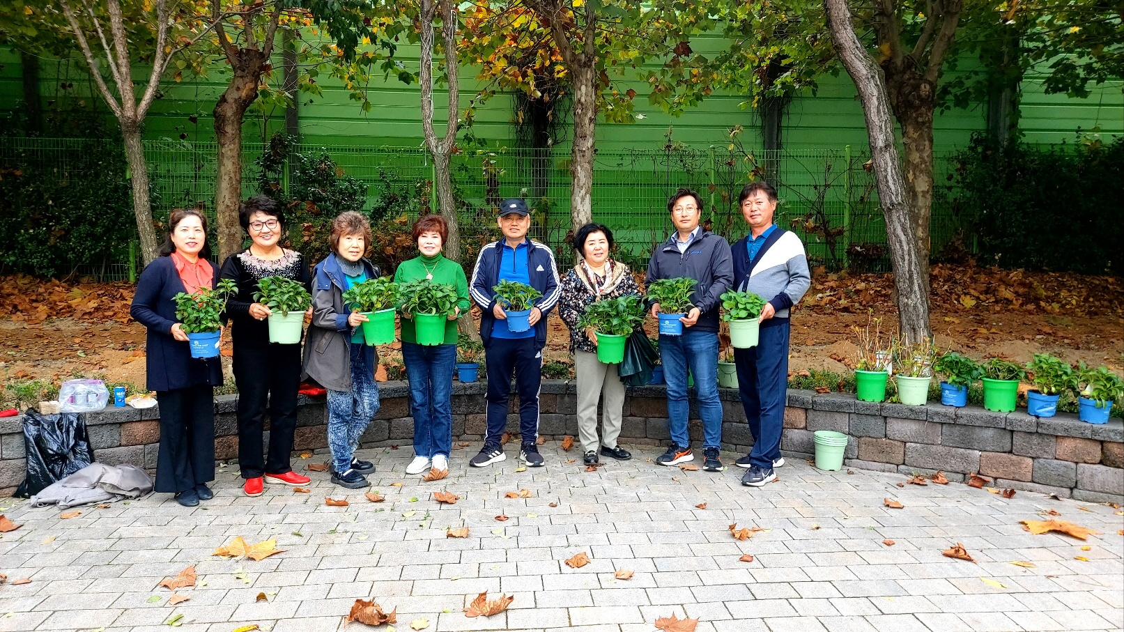 연수1동 주민자치회, “연수1동, 꽃으로 피다.” 사업 실시의 2번째 이미지