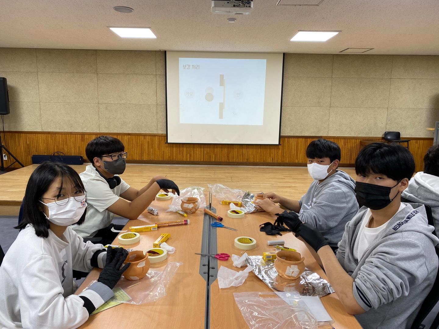 연수구청소년수련관에서는 2020년부터 인천지역 중~고등학생을 대상으로 문화재 복원을 득(得)하다! “문득!” 청소년 미래적성분석 프로그램을 운영해오고 있으며, 올해는 코로나19 이후 처음으로 전면 대면 수업을 진행했다.