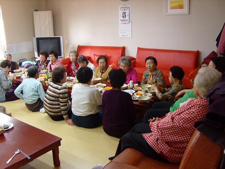 송도동 풍림아이원1단지아파트 부녀회 떡국잔치 개최의 1번째 이미지
