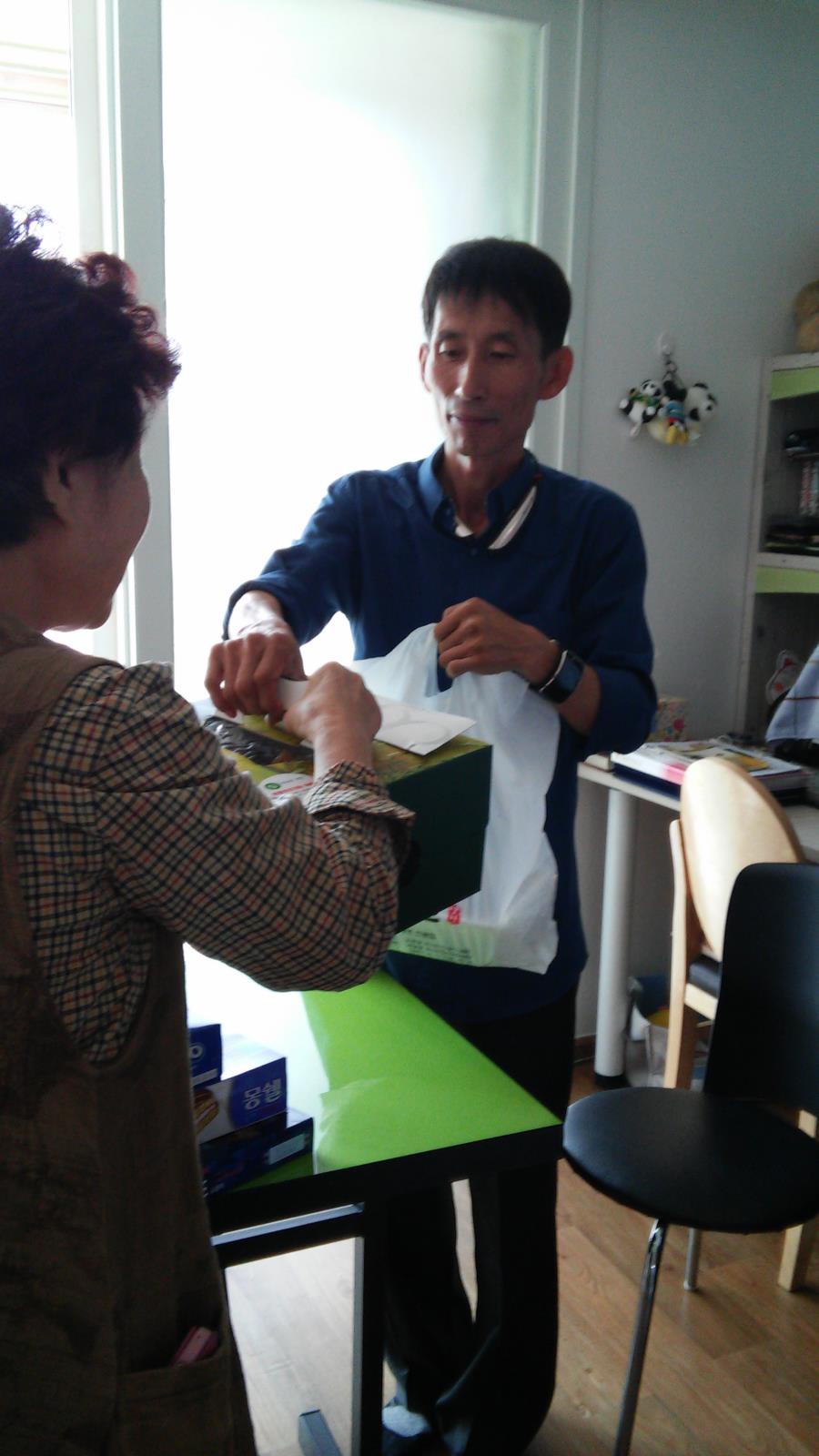 청학동복지위원회, 가정위탁보호세대 생일축하지원 사업 추진의 1번째 이미지